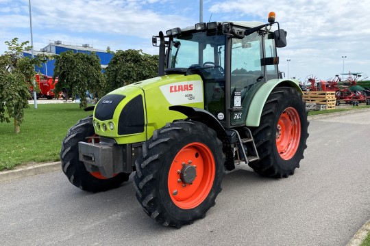 Naudotas traktorius  Claas Celtis 456 